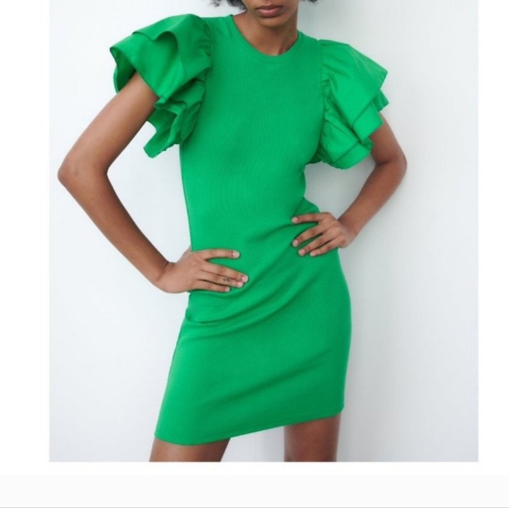 Zara Ruffled Ribbed Kelly Green 100% Cotton Dress in Women's Size Medium EUC